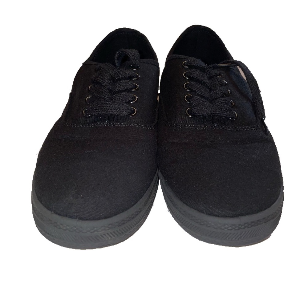 Black Tennis Shoes (Ked like)